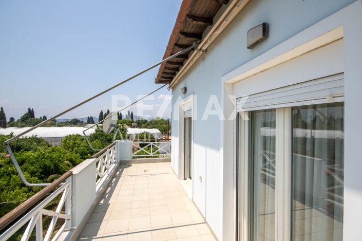 Image No.37-3 Bed Property for sale