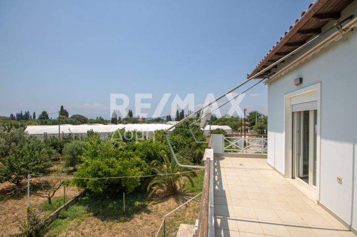 Image No.40-3 Bed Property for sale