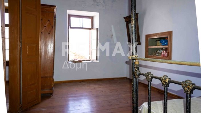 Image No.26-6 Bed Property for sale