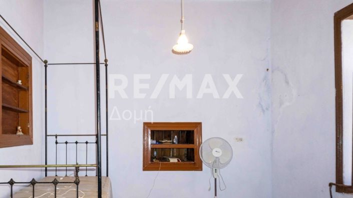 Image No.30-6 Bed Property for sale