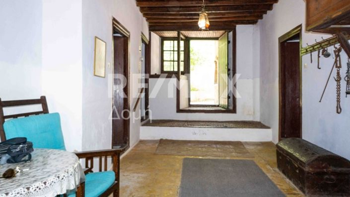 Image No.9-6 Bed Property for sale