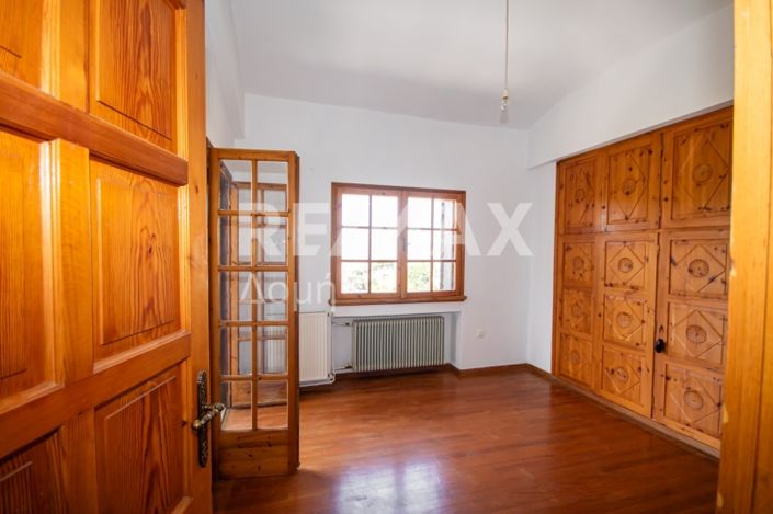Image No.54-5 Bed House for sale