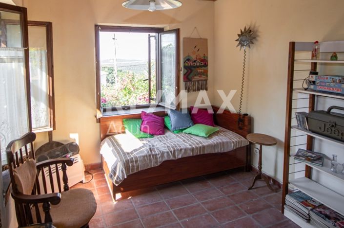 Image No.35-1 Bed House for sale