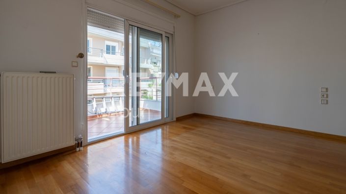 Image No.10-4 Bed Property for sale