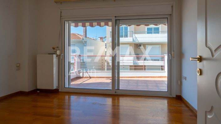 Image No.12-4 Bed Property for sale