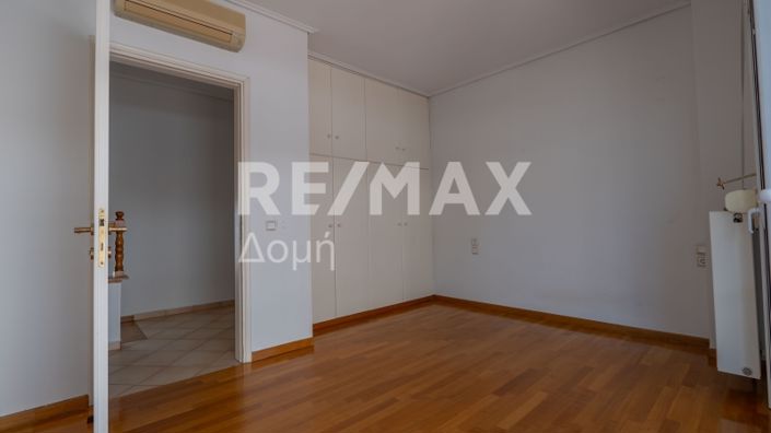 Image No.18-4 Bed Property for sale