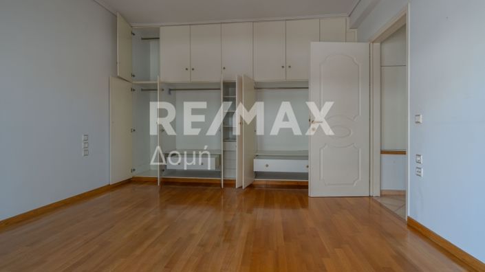 Image No.22-4 Bed Property for sale