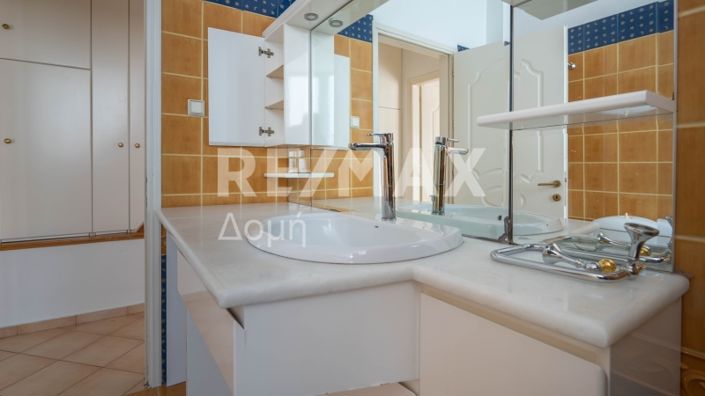 Image No.36-4 Bed Property for sale