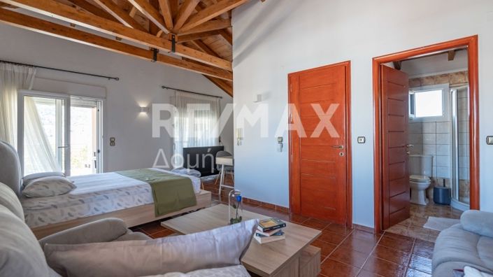 Image No.11-5 Bed Property for sale