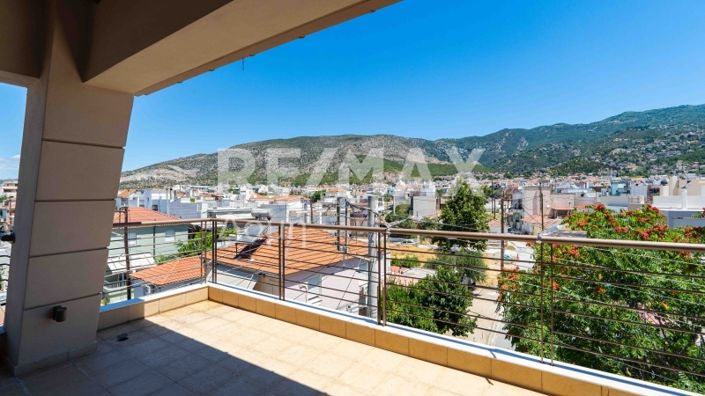 Image No.2-5 Bed Property for sale