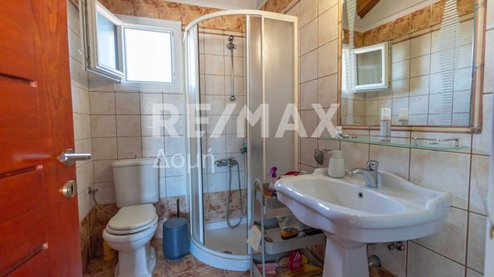 Image No.22-5 Bed Property for sale