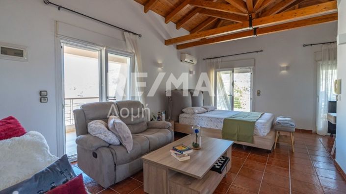 Image No.3-5 Bed Property for sale