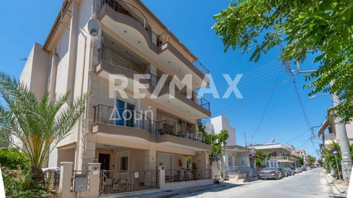 Image No.36-5 Bed Property for sale