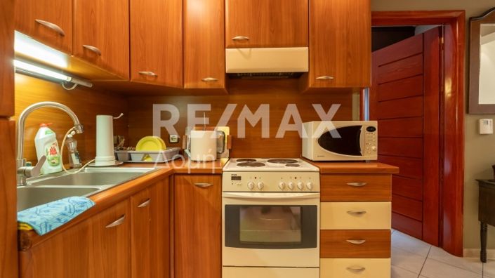 Image No.40-5 Bed Property for sale