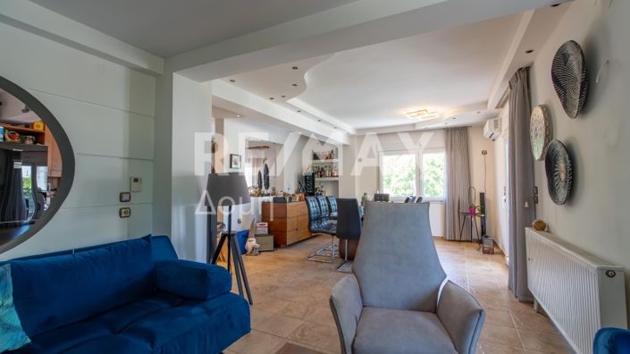 Image No.8-5 Bed Property for sale