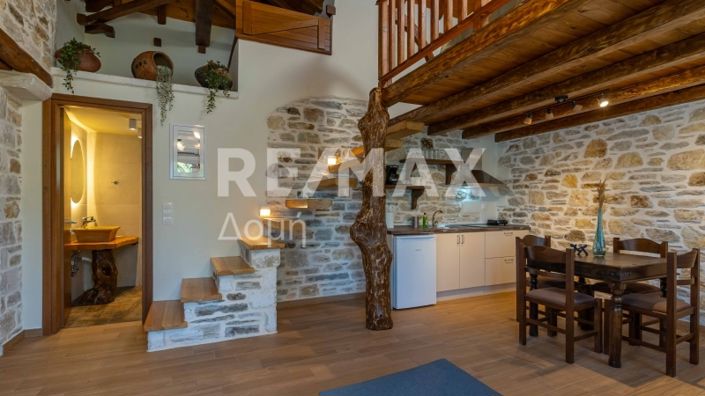 Image No.33-7 Bed Property for sale