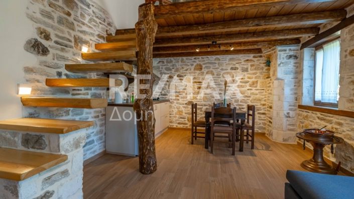 Image No.36-7 Bed Property for sale