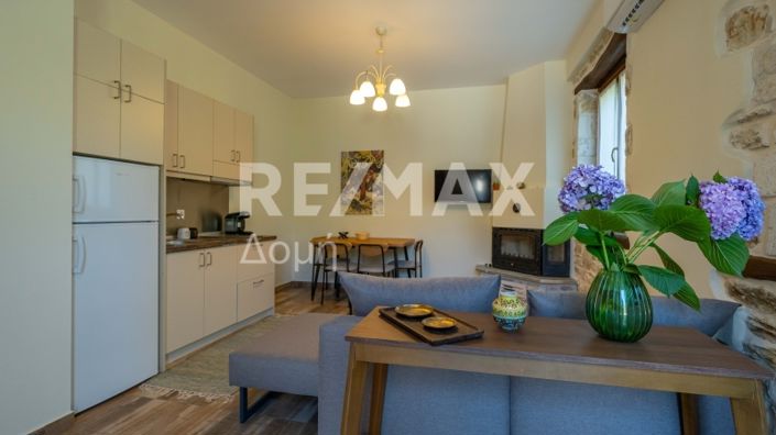 Image No.40-7 Bed Property for sale