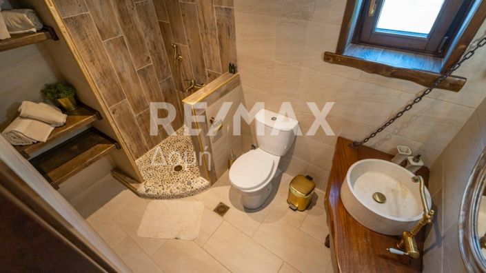 Image No.9-3 Bed Property for sale