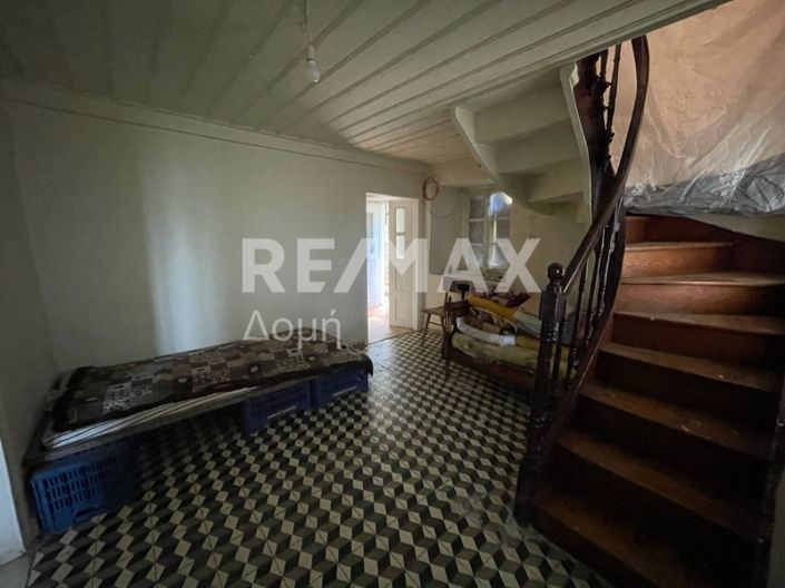 Image No.23-3 Bed Maisonette for sale