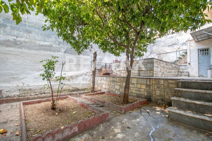 Image No.19-2 Bed House for sale