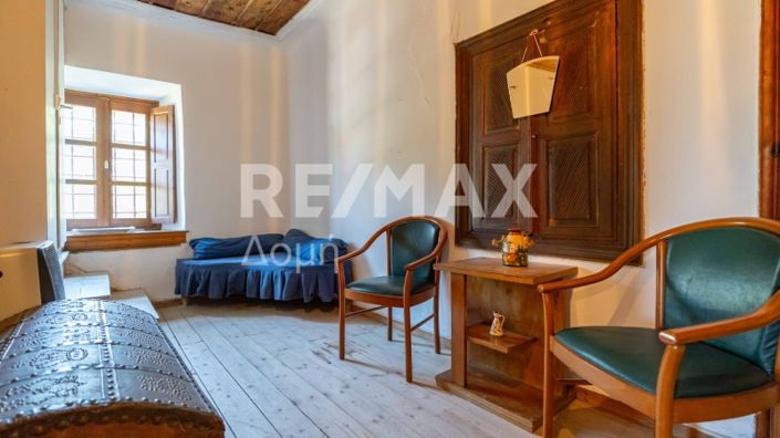 Image No.14-5 Bed Property for sale