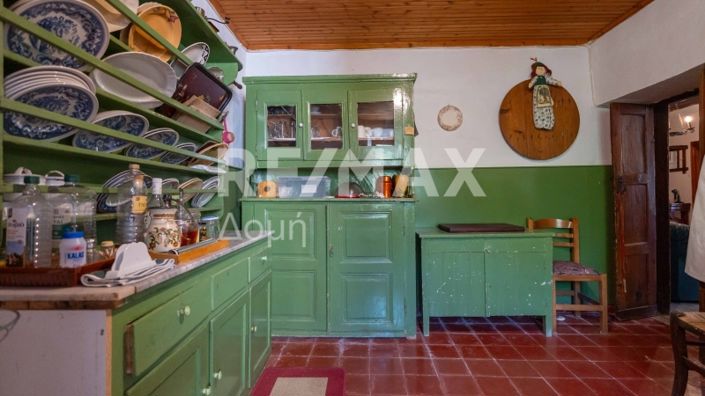 Image No.24-5 Bed Property for sale