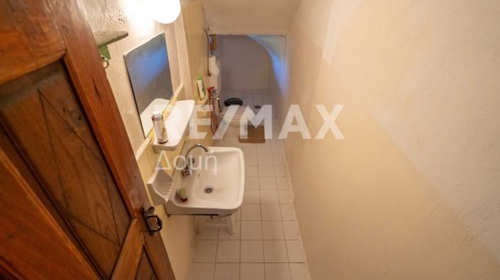 Image No.48-5 Bed Property for sale