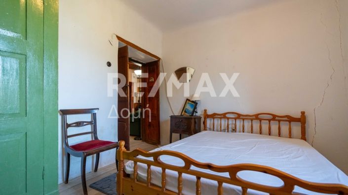 Image No.50-5 Bed Property for sale