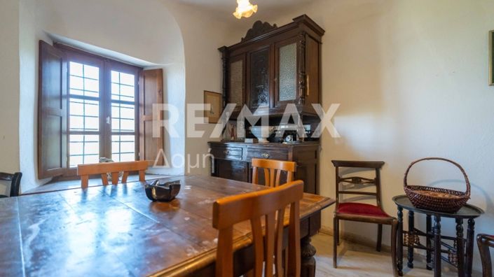 Image No.52-5 Bed Property for sale