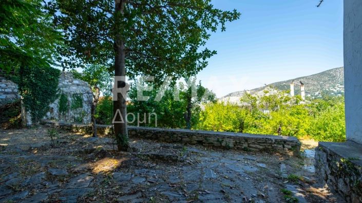 Image No.56-5 Bed Property for sale