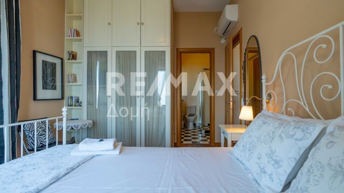 Image No.14-3 Bed Property for sale