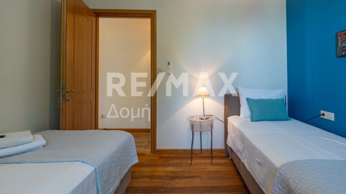 Image No.16-3 Bed Property for sale