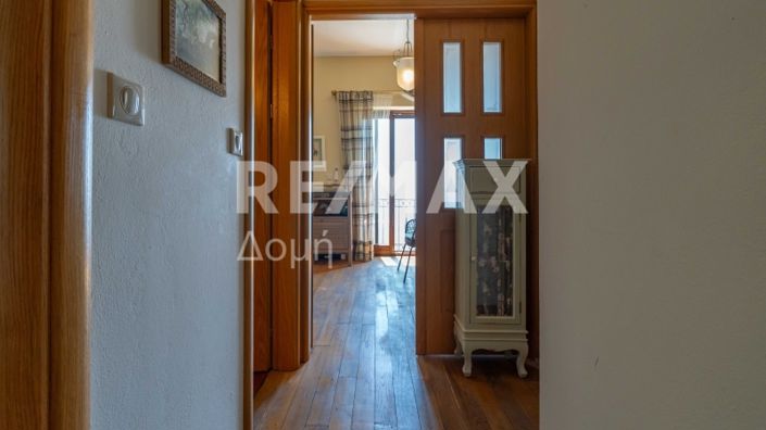 Image No.17-3 Bed Property for sale