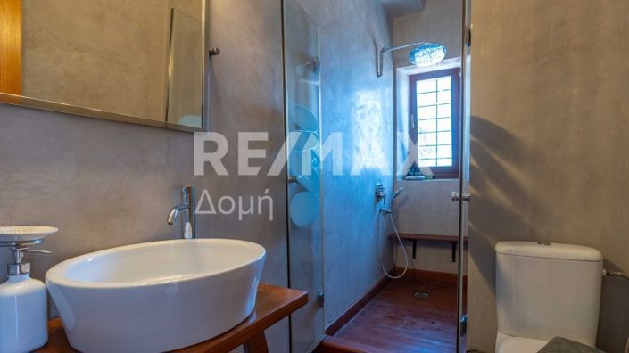 Image No.18-3 Bed Property for sale