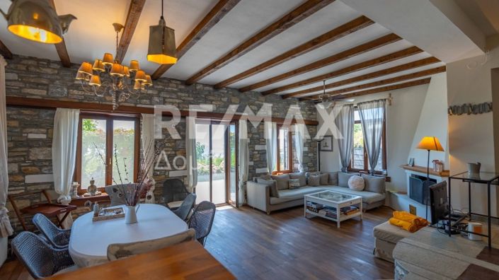 Image No.3-3 Bed Property for sale