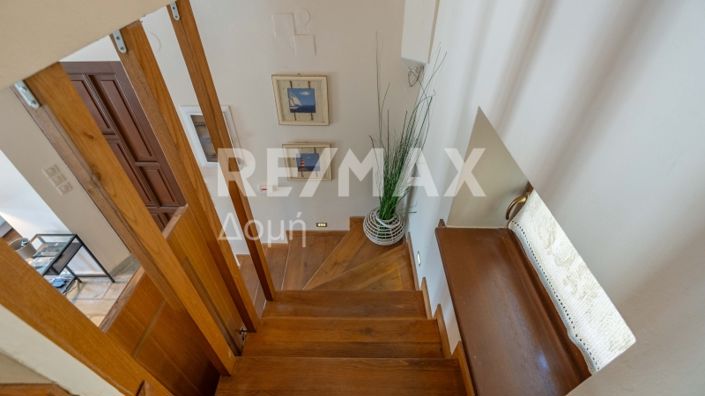 Image No.37-3 Bed Property for sale