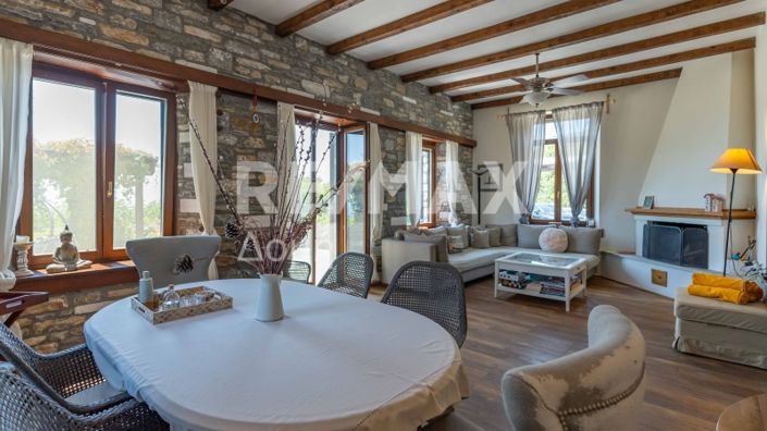 Image No.44-3 Bed Property for sale