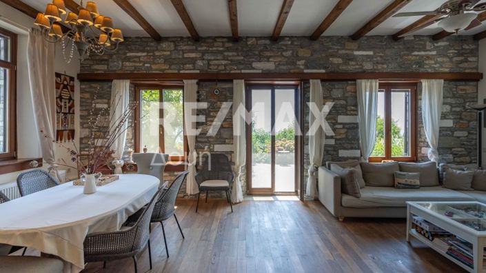 Image No.45-3 Bed Property for sale