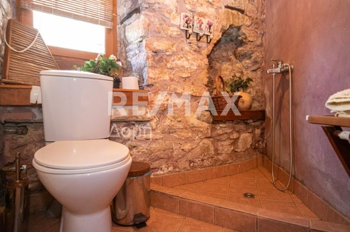 Image No.15-2 Bed Property for sale