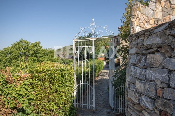 Image No.30-2 Bed Property for sale