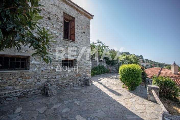 Image No.37-2 Bed Property for sale