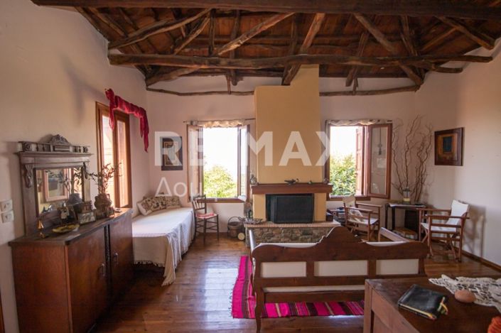 Image No.44-2 Bed Property for sale