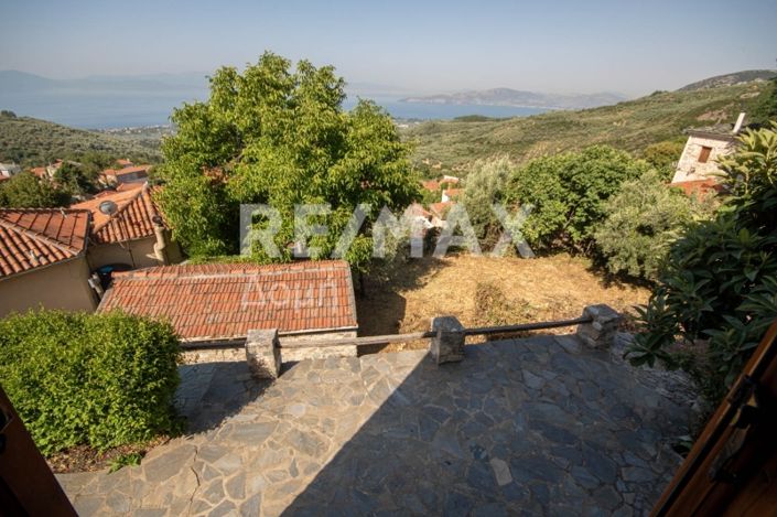 Image No.50-2 Bed Property for sale