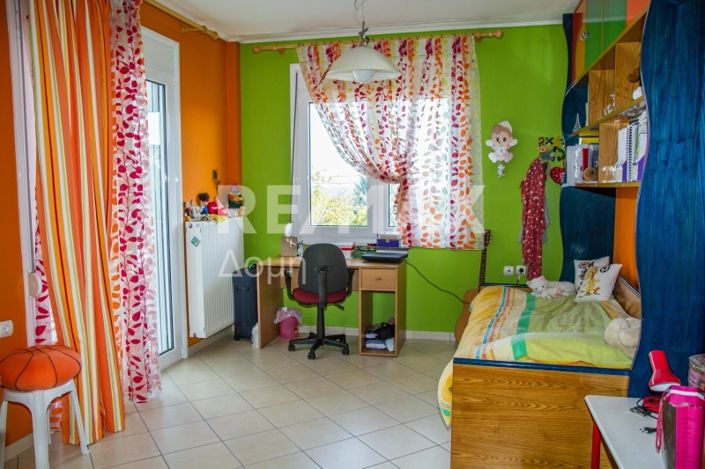 Image No.15-4 Bed Property for sale