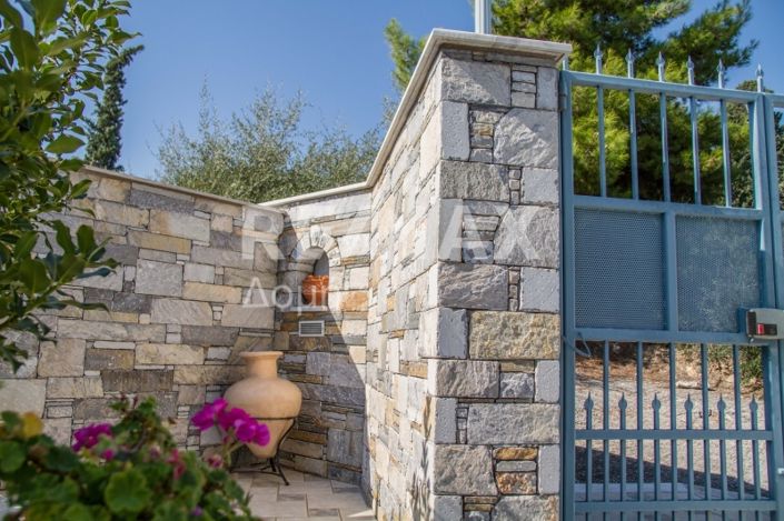 Image No.33-4 Bed Property for sale