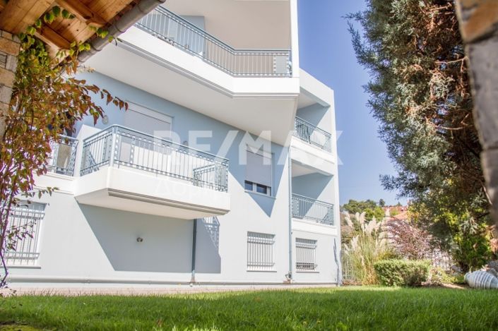 Image No.40-4 Bed Property for sale