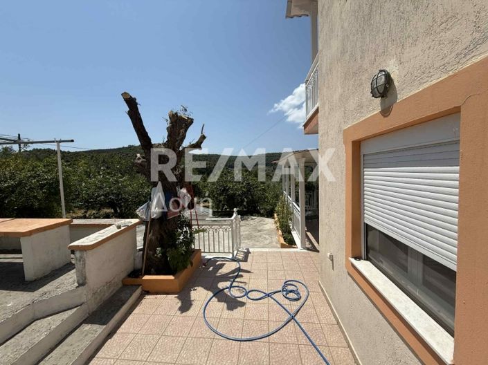 Image No.9-3 Bed Maisonette for sale