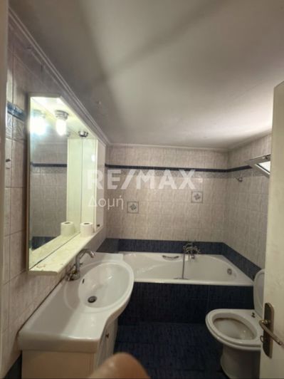 Image No.7-2 Bed Maisonette for sale