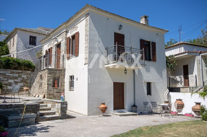 Image No.1-6 Bed Property for sale